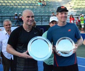 André Agassi y Jim Courier en el Tennis Masters celebrado en Santo Domingo.