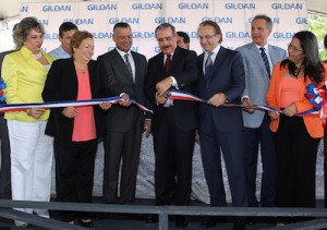 Inauguración zona franca Gildan en San Pedro de Macorís. [Foto: Luis Ruiz Tito/Presidencia]